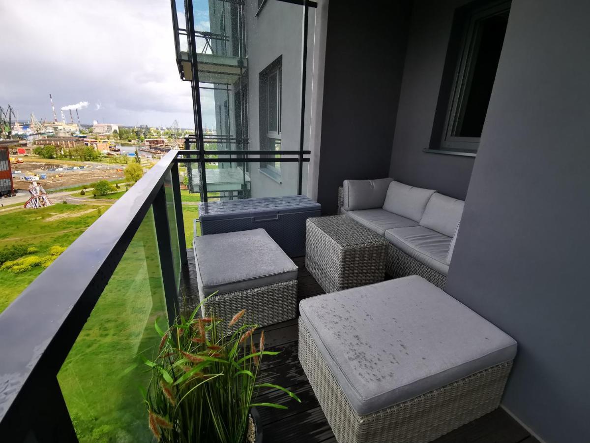 Walowa Tower Apartments Гданськ Екстер'єр фото