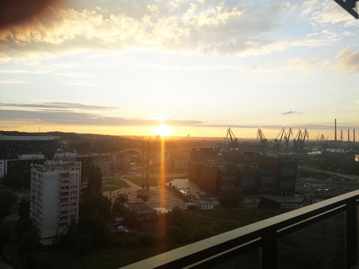 Walowa Tower Apartments Гданськ Екстер'єр фото